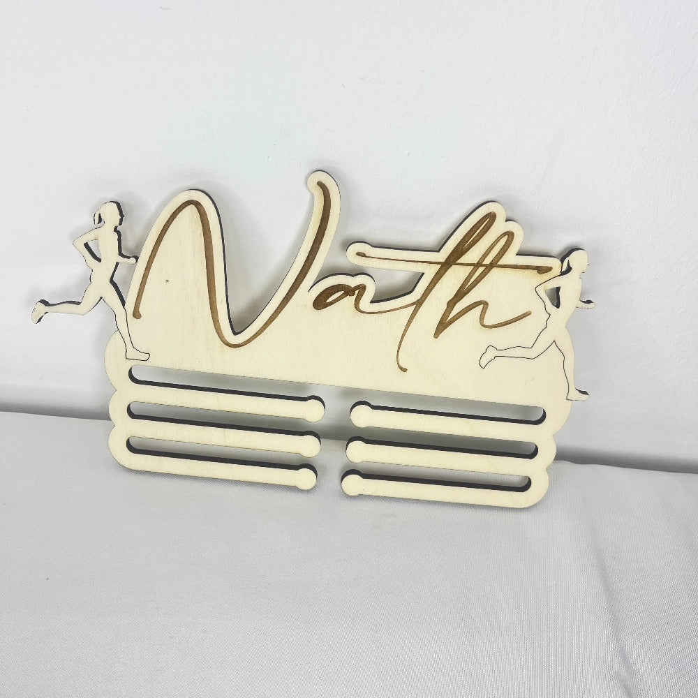 Porte médailles en bois personnalisé Laurie Déco et lumières