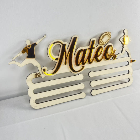 Porte médailles en bois personnalisé Laurie Déco et lumières