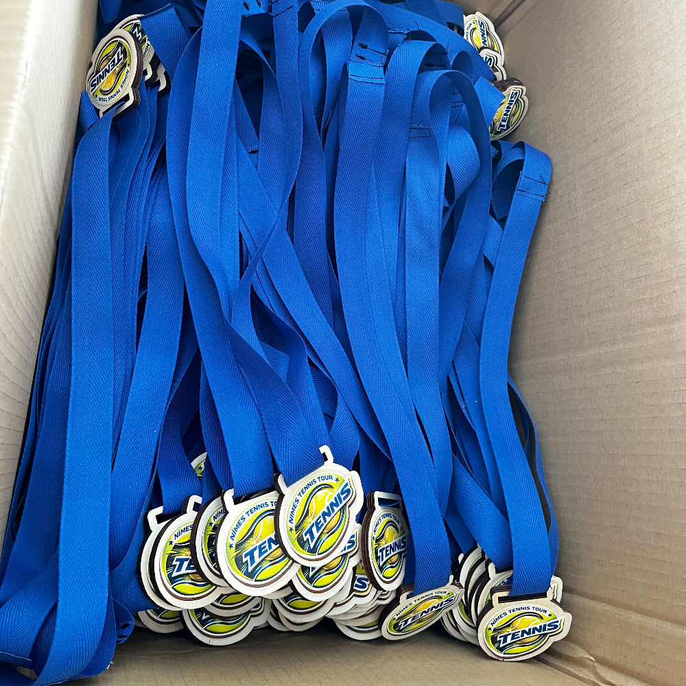 lot de medaille nimes tennis tour