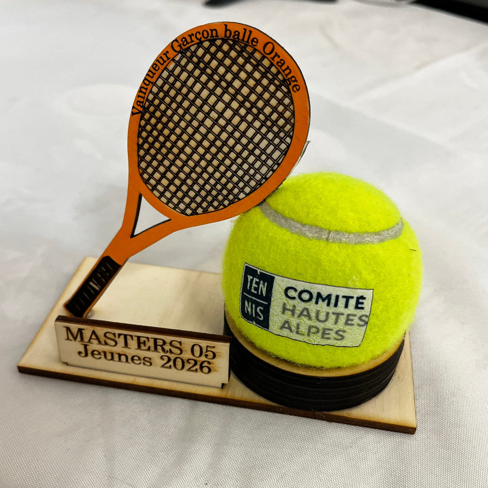 trophee de tennis balle recyclee comite des hautes alpes