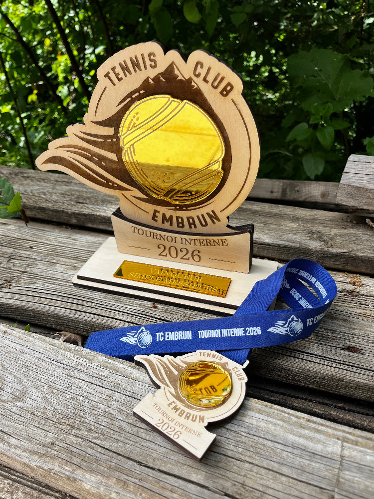 trophee de tennis logo personnalisable embrun