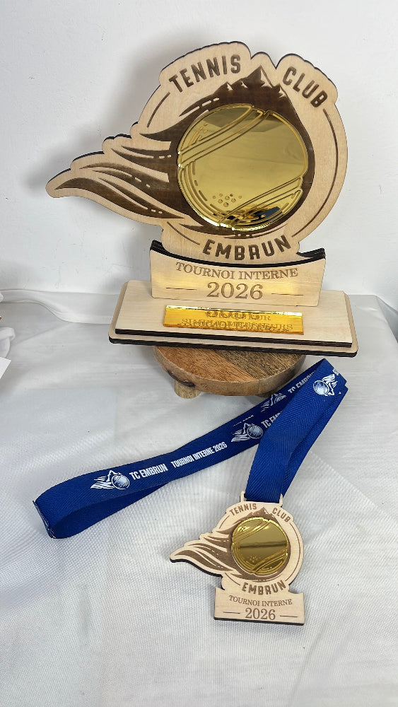 trophee et medaille de tennis logo personnalisable