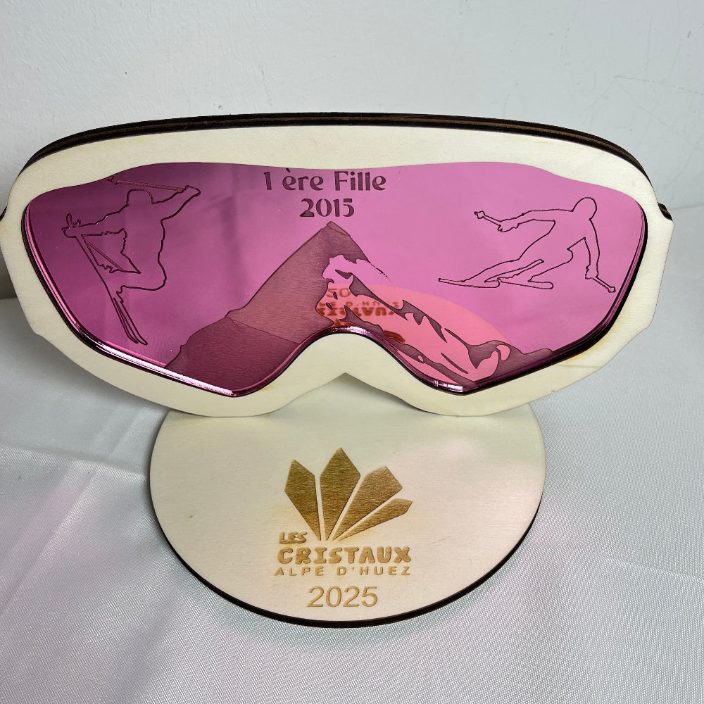 trophee ski bois et plexiglas rose